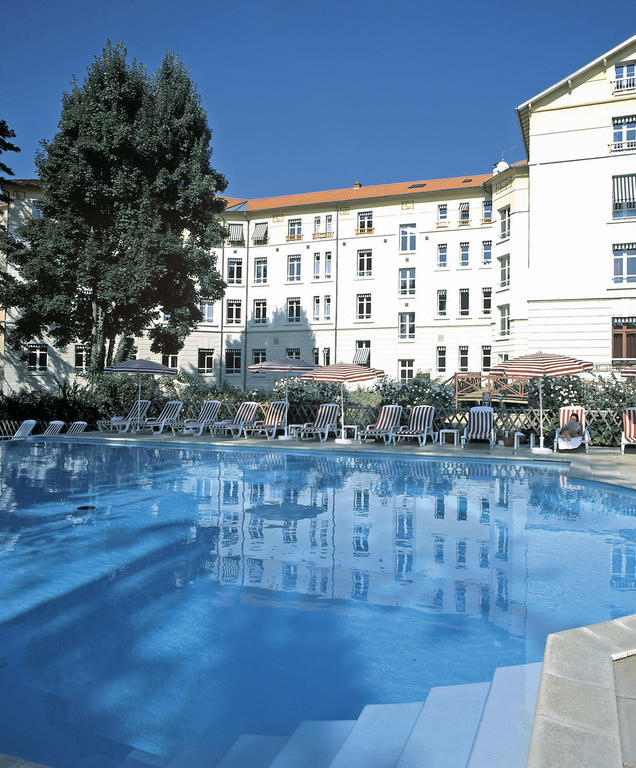 Logis Les Loges Du Parc Hotel La Roche-Posay Exterior photo